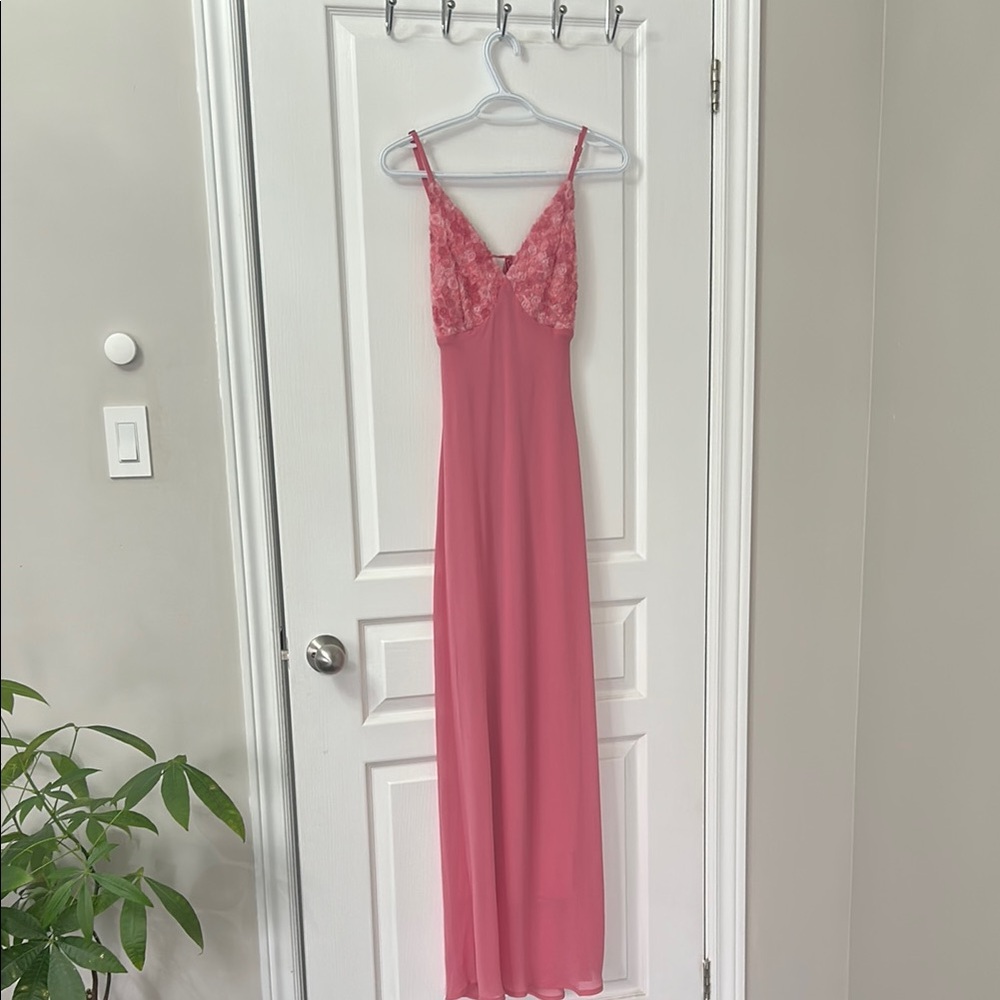 Elegant Pink Lace Dress